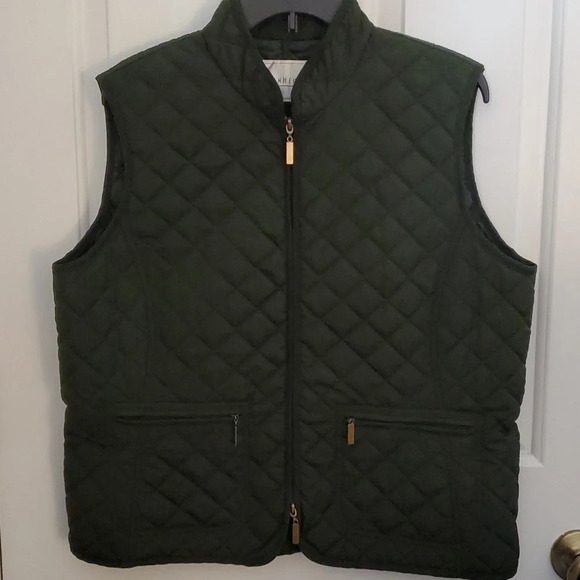 Van Heusen Quilted Vest - Picture 1 of 9